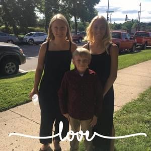 Meet your Posher, Danielle